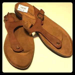 American Eagle Sandals